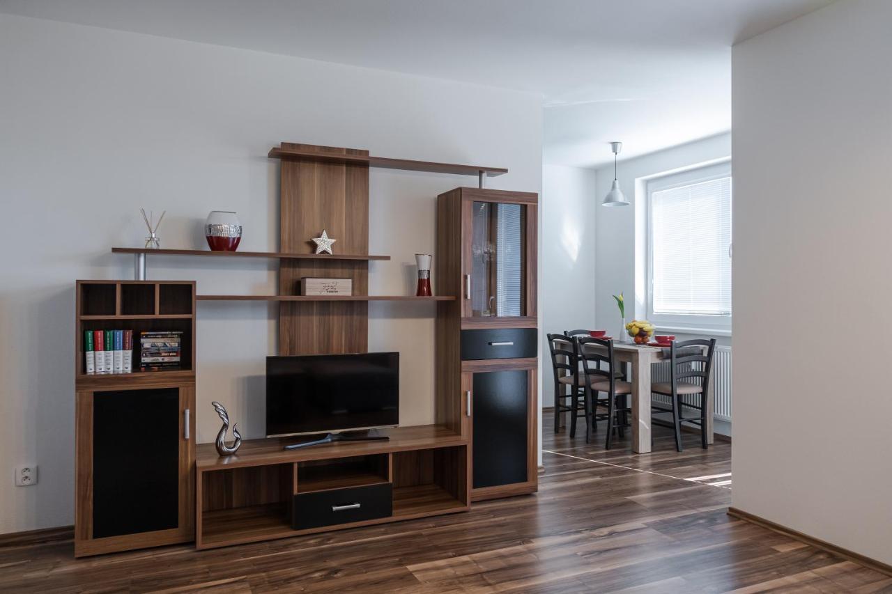 Sgl Apartment Liptovska With Free Parking Trenčín Exteriér fotografie